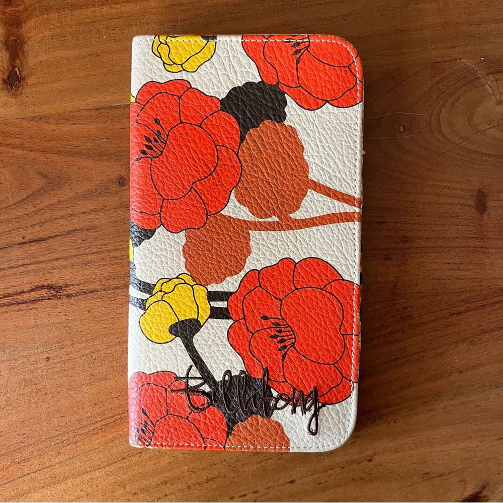 Billabong vintage passport holder